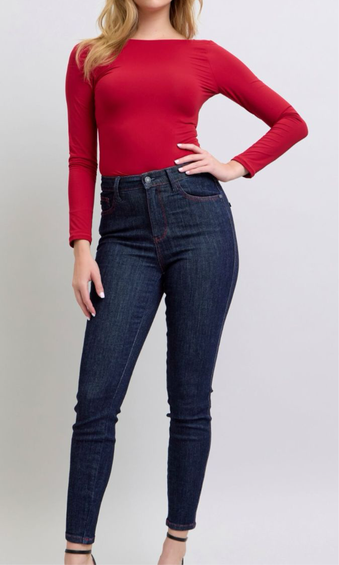 Judy Blue Heart Shaped Back Pockets Skinny Jeans